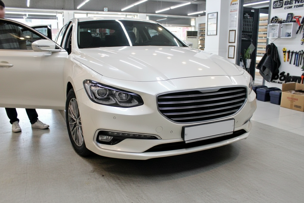 장기렌트한 자동차를 썬팅샵에서 검수하고 있는 사진